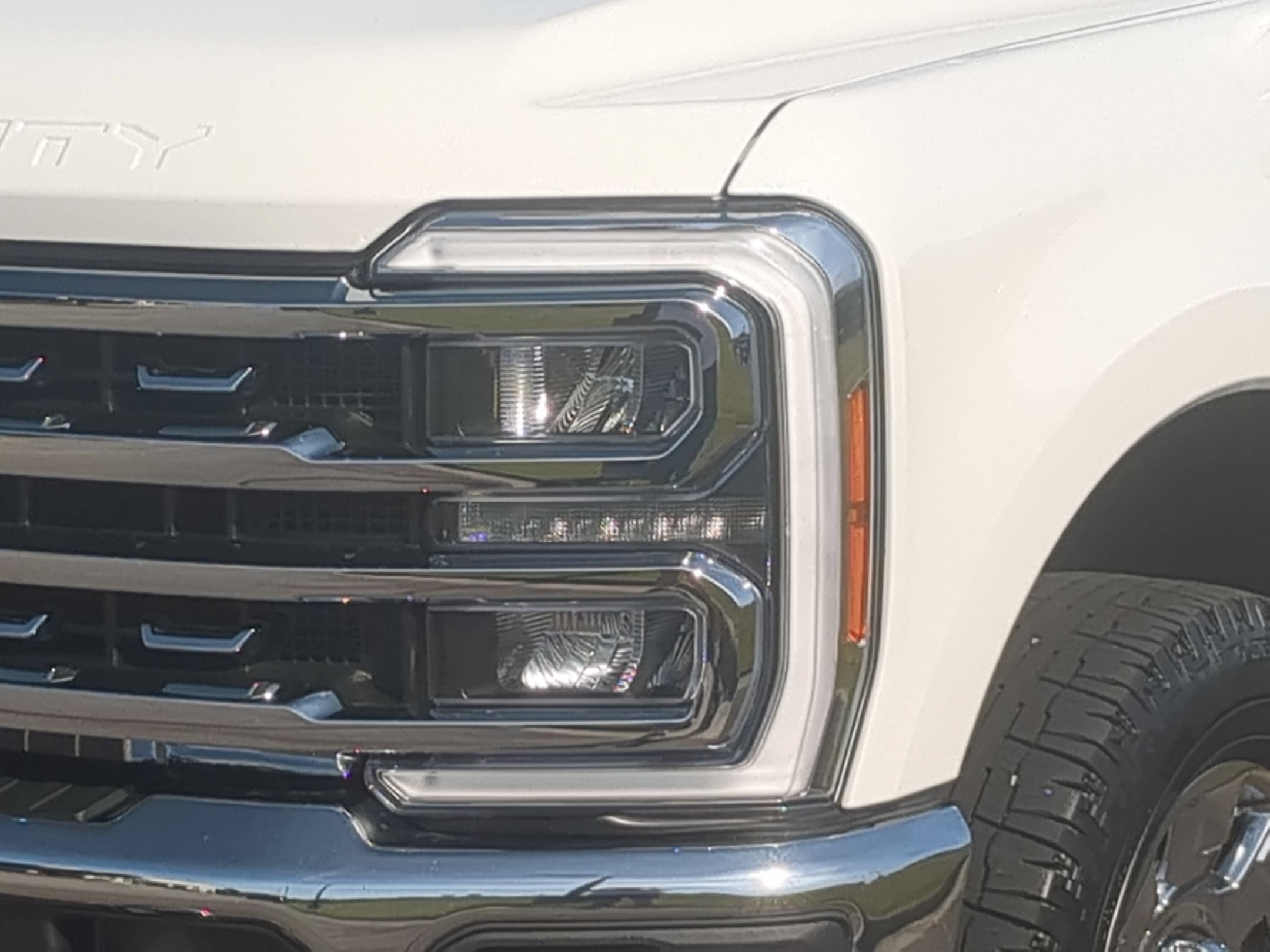 2023 Ford Super Duty F-350 SRW LARIAT
