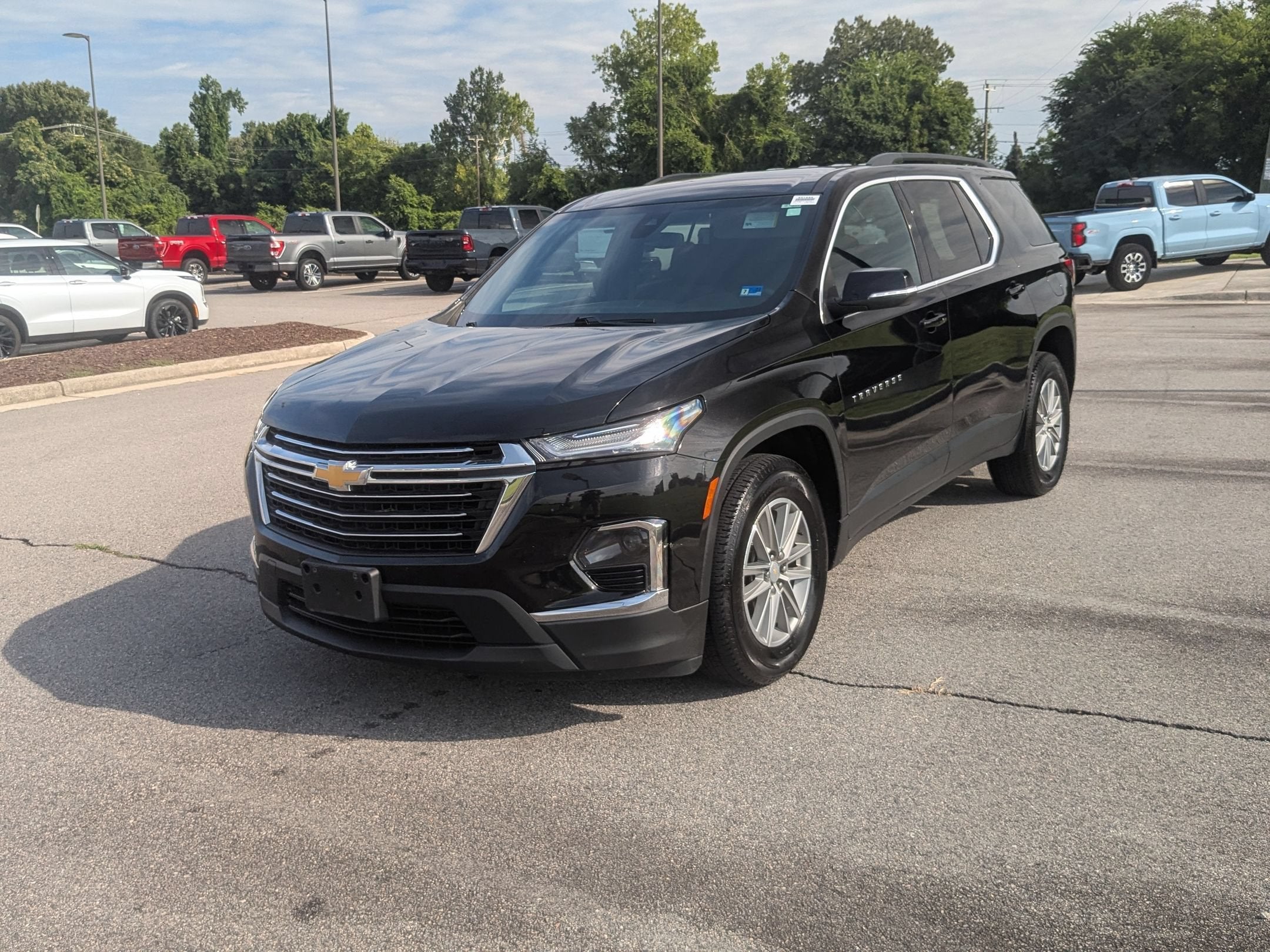 2022 Chevrolet Traverse LT Cloth