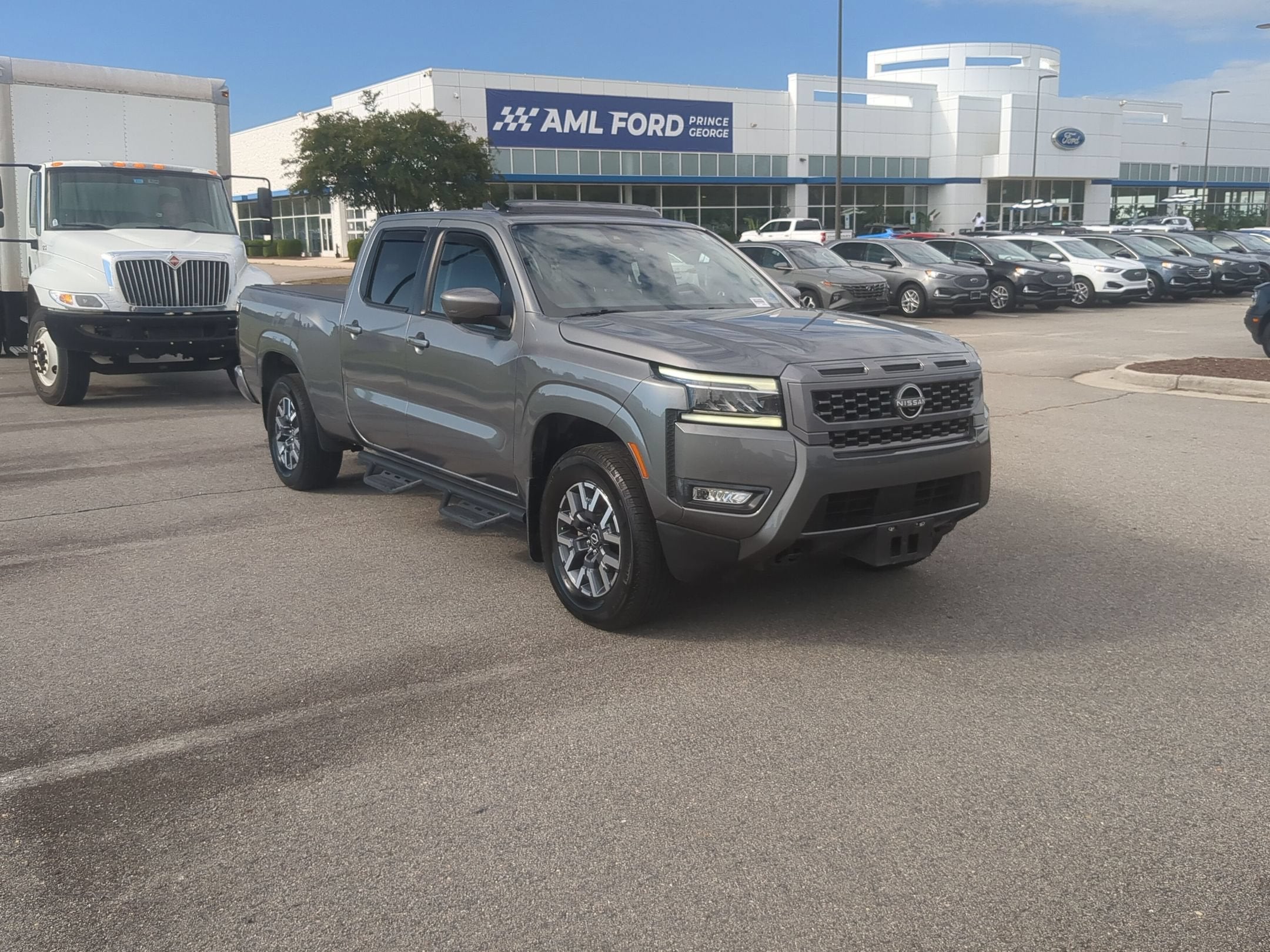 2025 Nissan Frontier SL