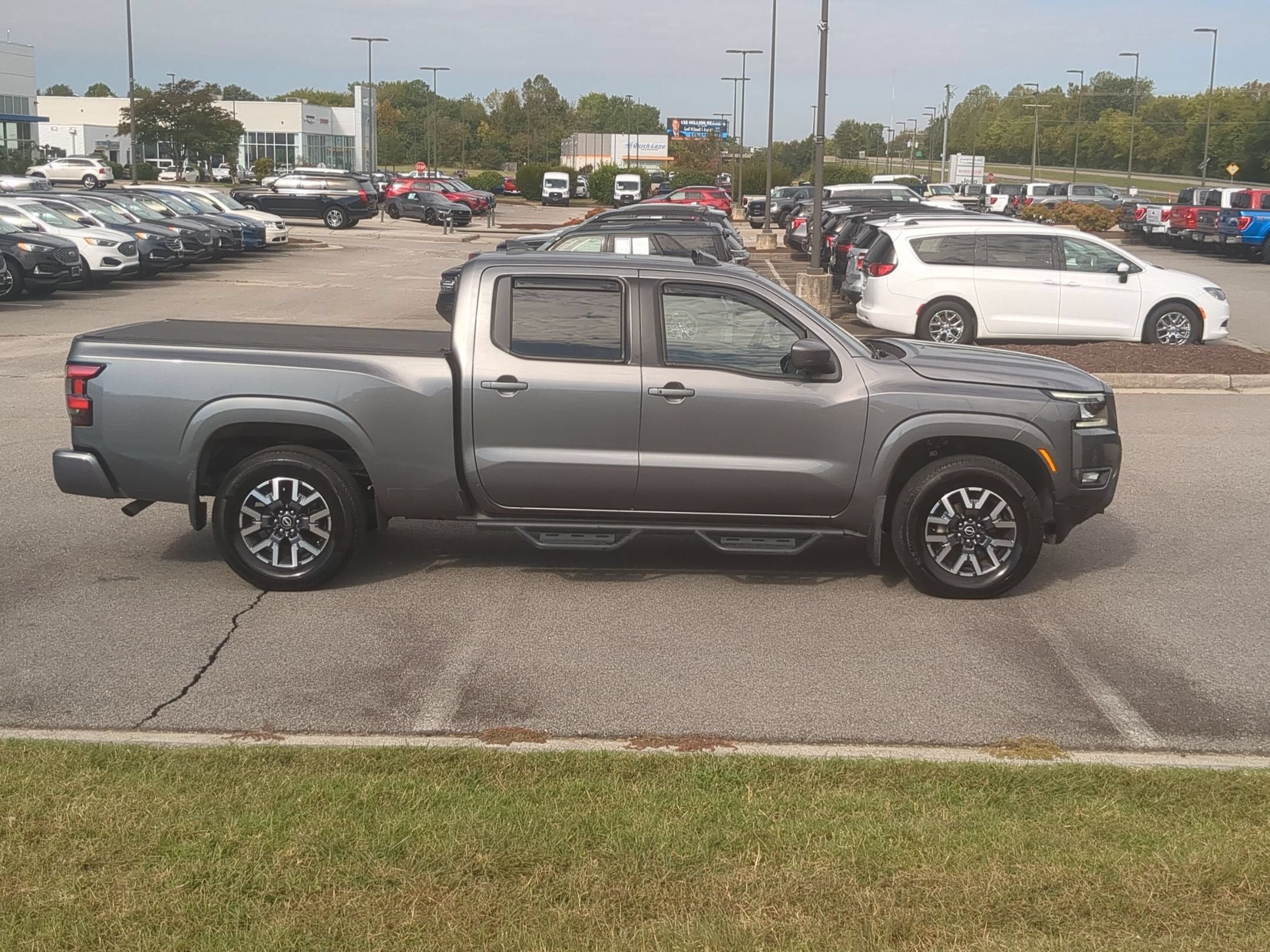 2025 Nissan Frontier SL