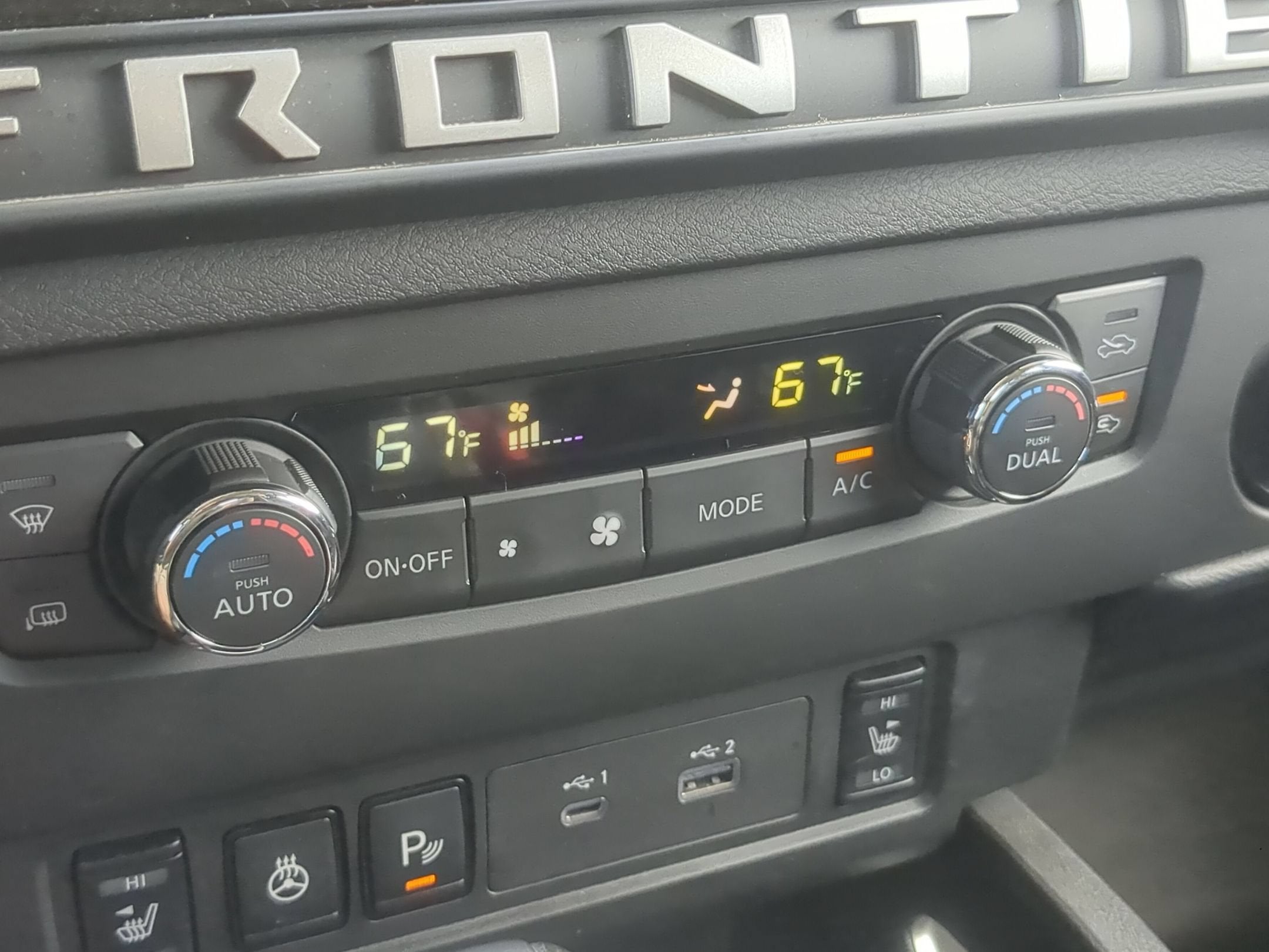 2025 Nissan Frontier SL