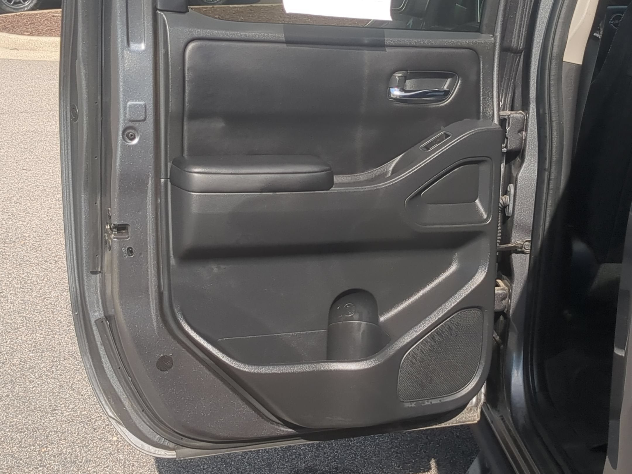 2025 Nissan Frontier SL