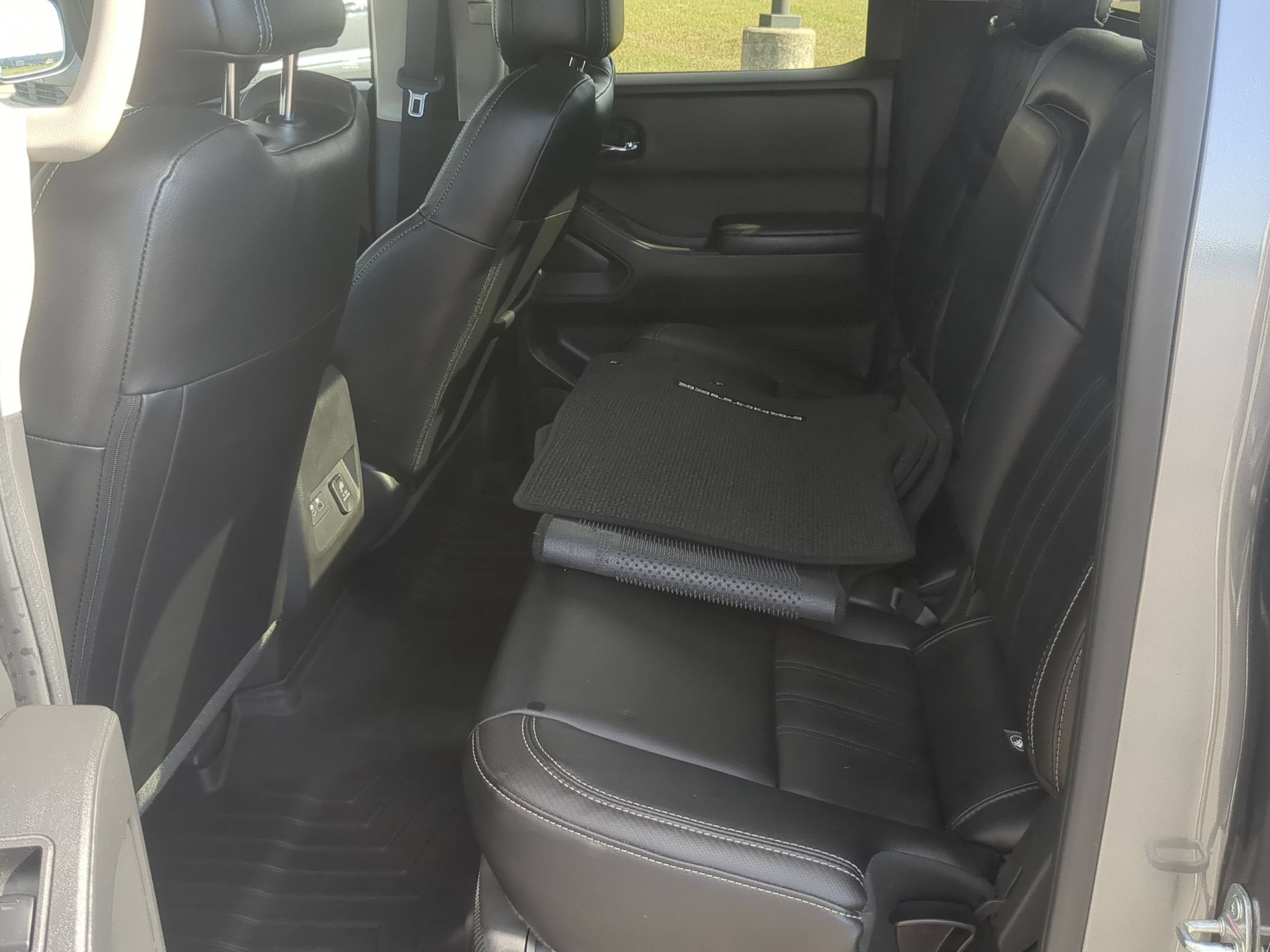 2025 Nissan Frontier SL