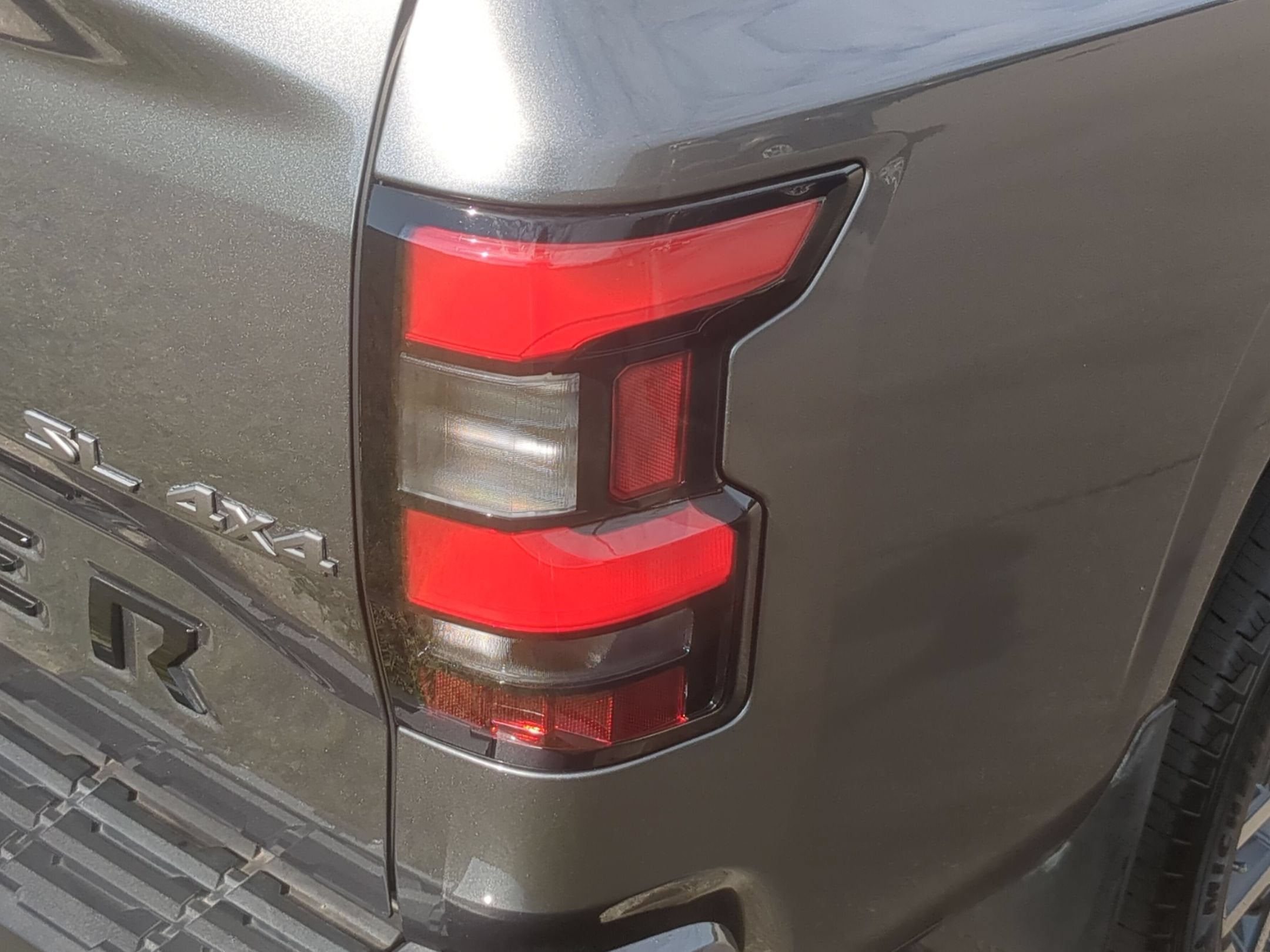 2025 Nissan Frontier SL