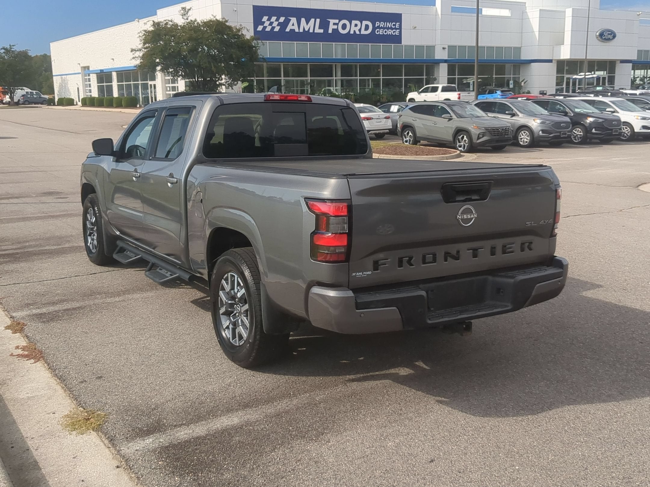 2025 Nissan Frontier SL