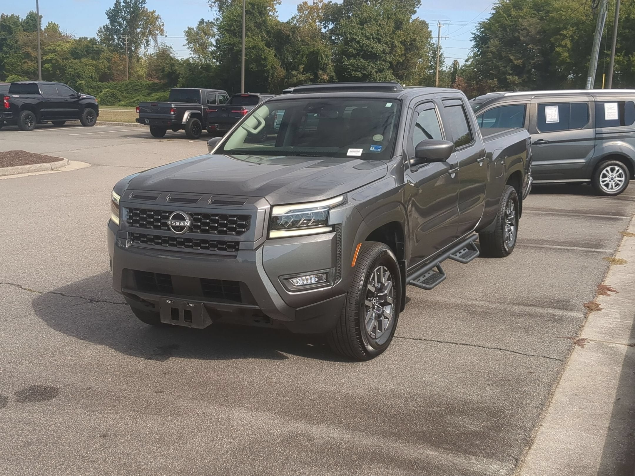 2025 Nissan Frontier SL