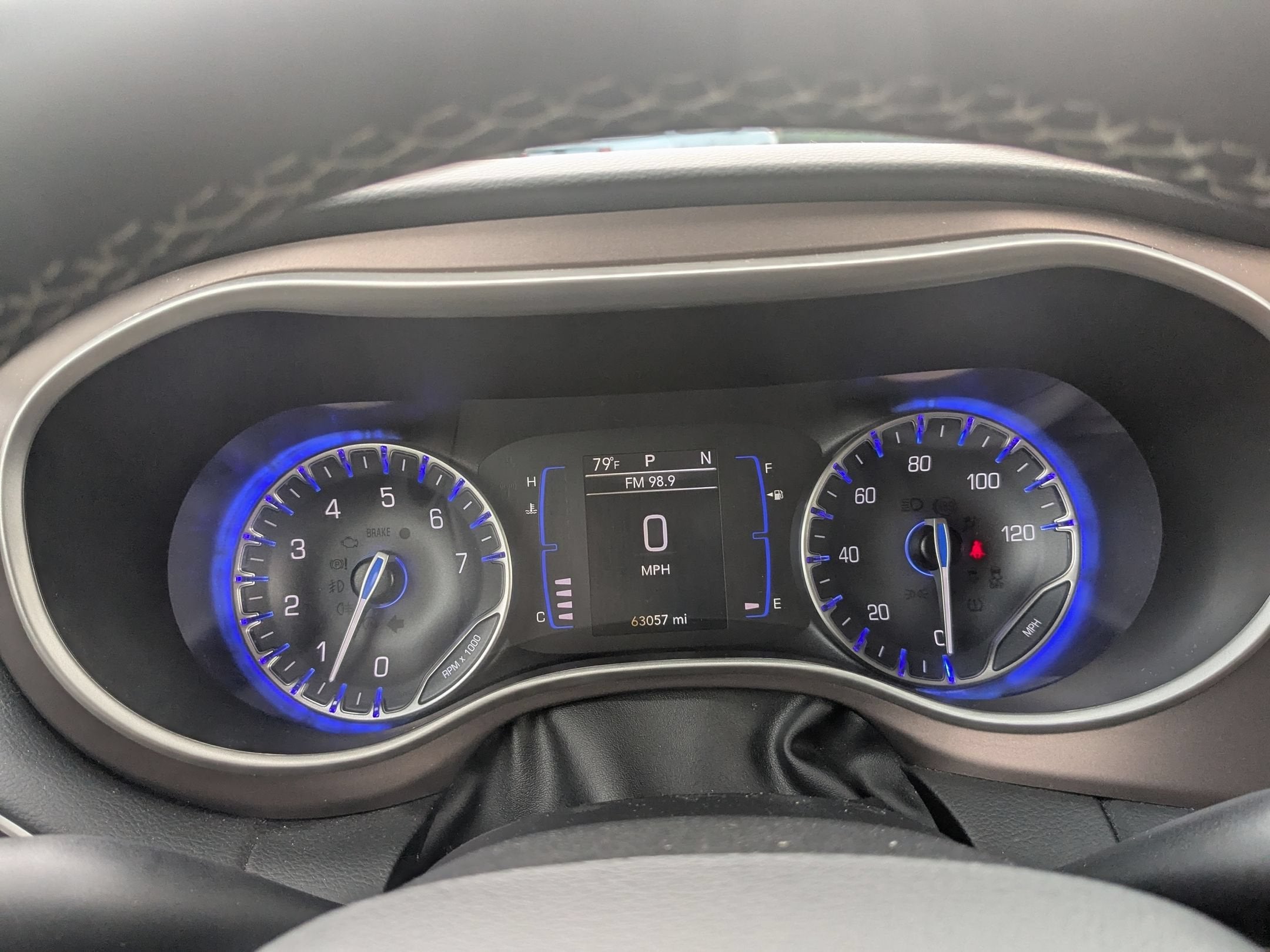 2023 Chrysler Voyager LX