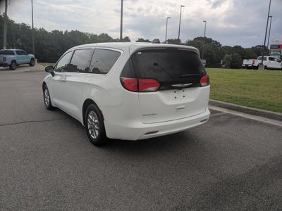 2023 Chrysler Voyager LX