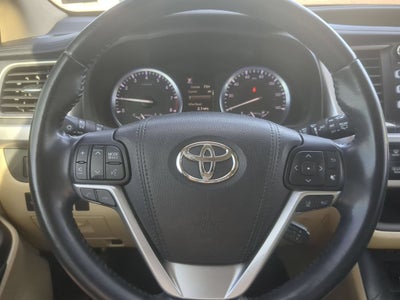 2017 Toyota Highlander Limited