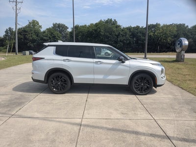 2024 Mitsubishi Outlander SE Black Edition