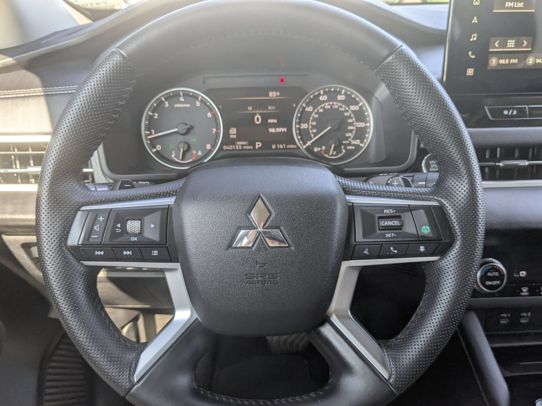 2025 Mitsubishi Outlander SE