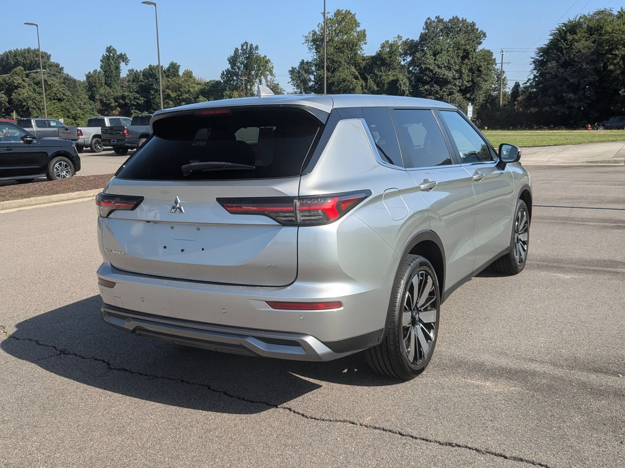 2025 Mitsubishi Outlander SE