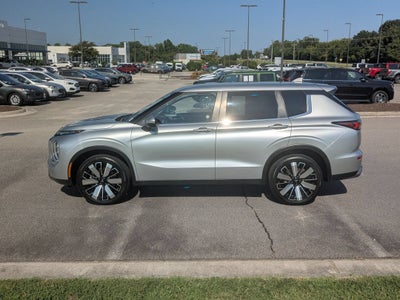 2025 Mitsubishi Outlander SE