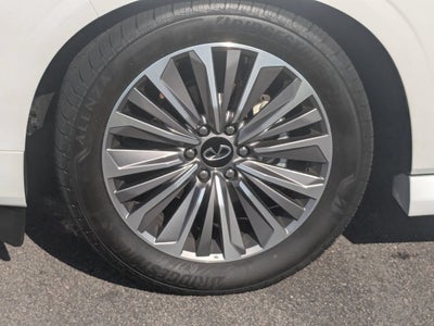 2025 INFINITI QX80 LUXE