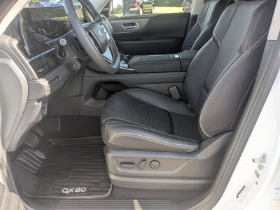 2025 INFINITI QX80 LUXE