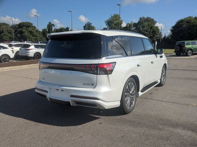 2025 INFINITI QX80 LUXE