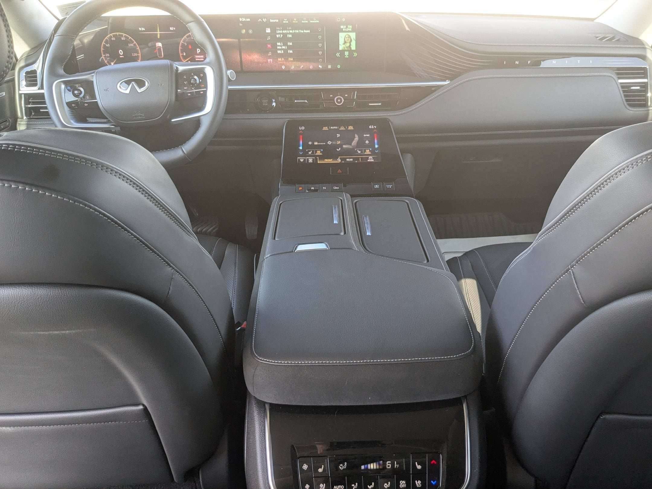 2025 INFINITI QX80 LUXE