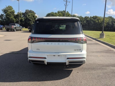2025 INFINITI QX80 LUXE