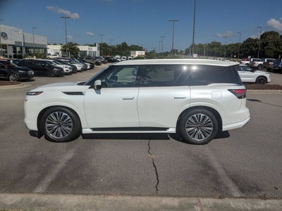 2025 INFINITI QX80 LUXE